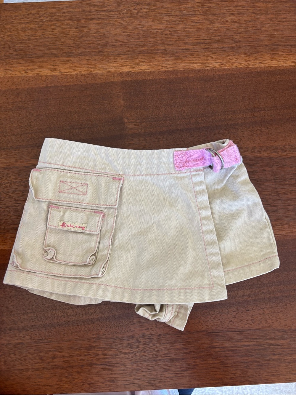 Y2K Old Navy baby Cargo Skort with Pink Belt Accent